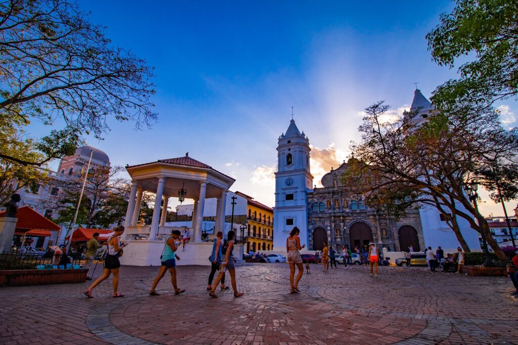 El Casco Antiguo Y Sus Calles Pintorescas